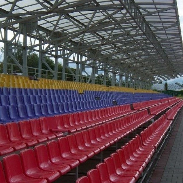 Outdoor stadium