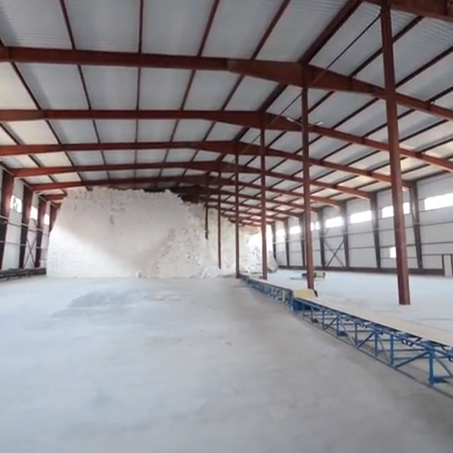Sugar storage facility